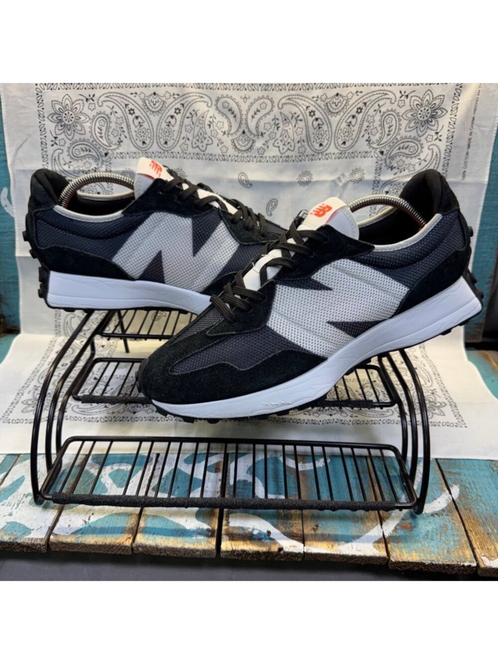 New Balance 327 Black Castlerock Suede Black Sole Sneakers MS327BC Men’s 12D EUC